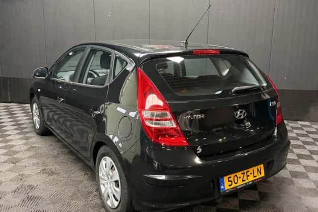Hyundai i30 (2008) thumbnail 6