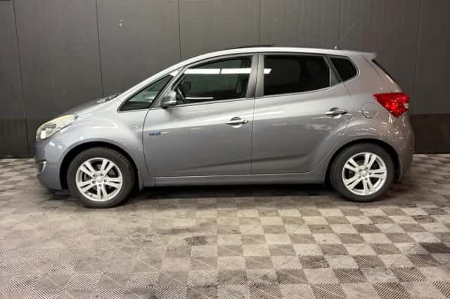 Hyundai ix20 (2011) thumbnail 8