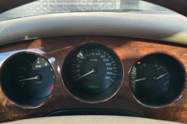 Jaguar XJ (2001) thumbnail 13