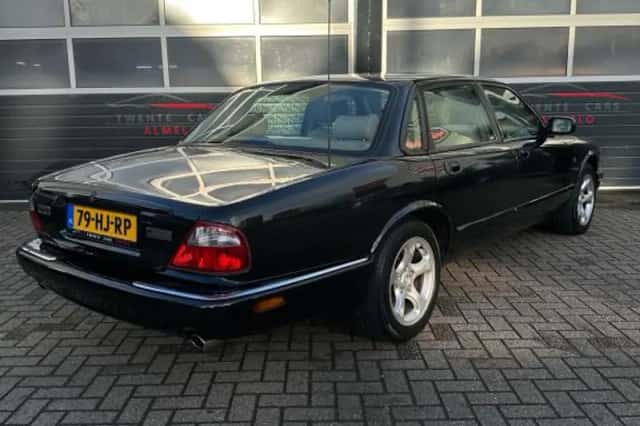 Jaguar XJ (2001) thumbnail 4