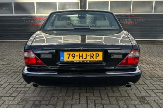 Jaguar XJ (2001) thumbnail 5