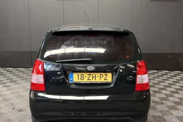 Kia Picanto (2008) thumbnail 5