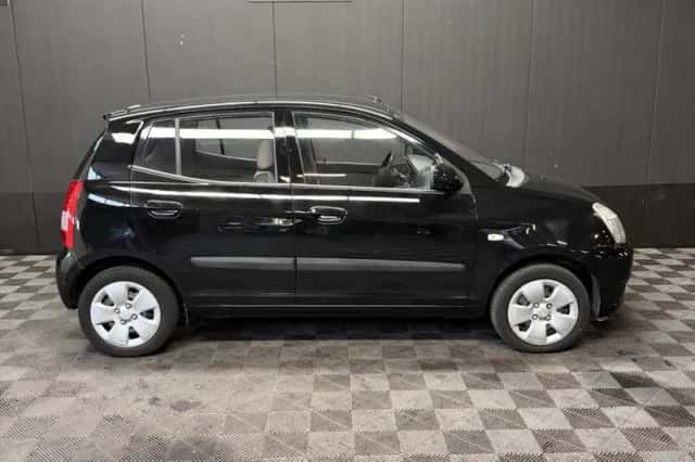 Kia Picanto (2008) thumbnail 7