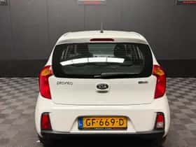 Kia Picanto (2015) thumbnail 5
