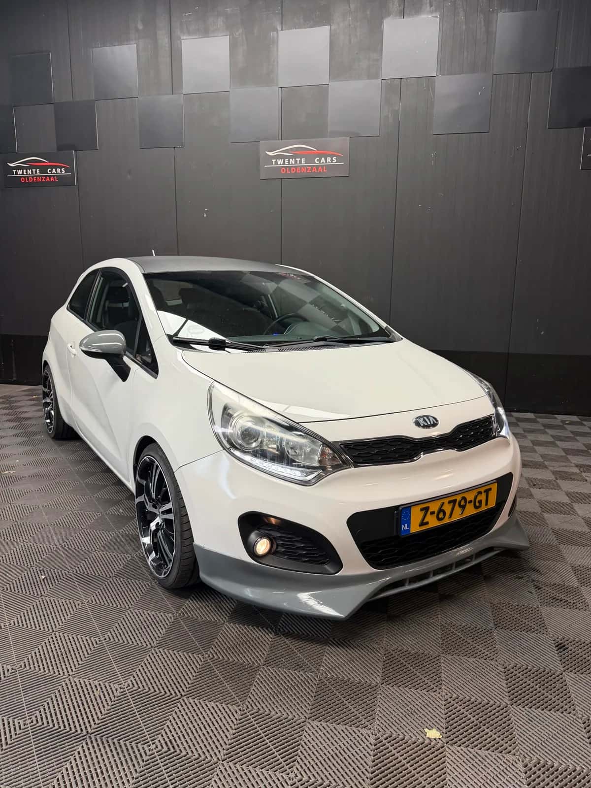 Kia Rio (2013) — foto 1