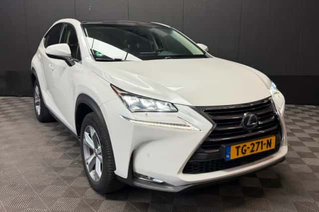 Lexus NX (2015) thumbnail 1