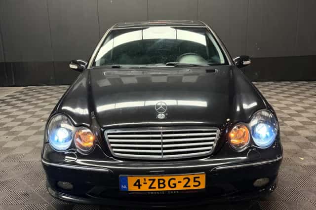 Mercedes-Benz C-Klasse (2001) thumbnail 2