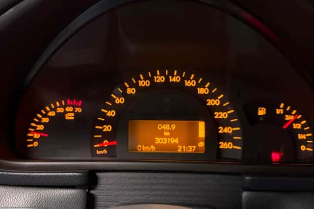 Mercedes-Benz C-Klasse (2001) thumbnail 14