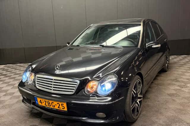 Mercedes-Benz C-Klasse (2001) thumbnail 3