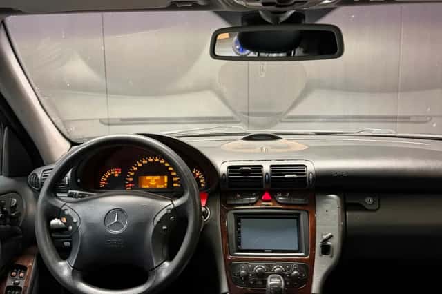 Mercedes-Benz C-Klasse (2001) thumbnail 9