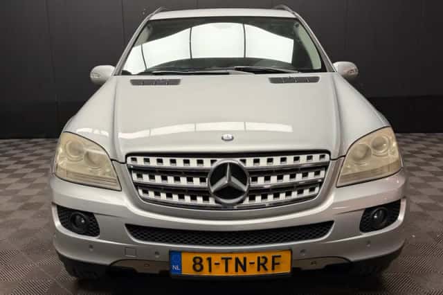 Mercedes-Benz ML-Klasse (2005) thumbnail 2