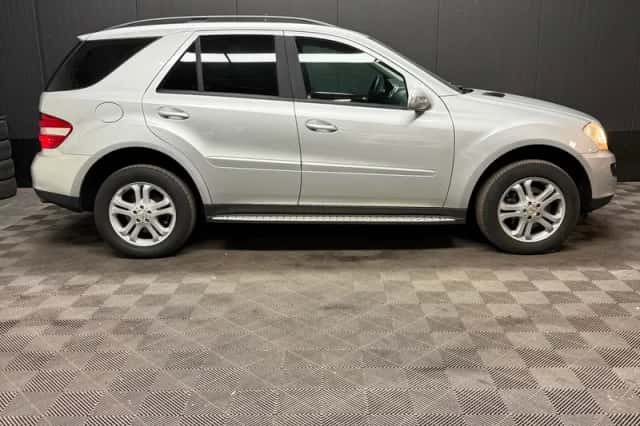 Mercedes-Benz ML-Klasse (2005) thumbnail 7