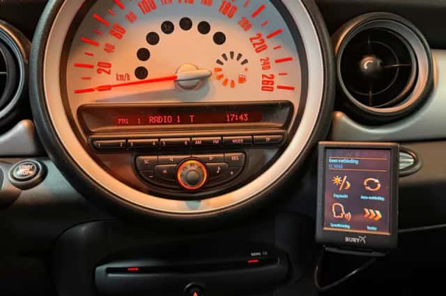 MINI Mini (2010) thumbnail 12