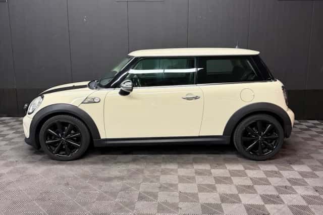 MINI Mini (2010) thumbnail 8