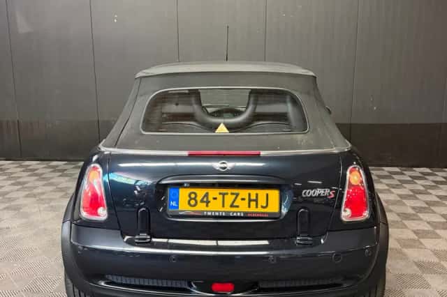 MINI Cabrio (2007) thumbnail 5
