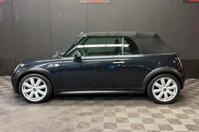 MINI Cabrio (2007) thumbnail 8