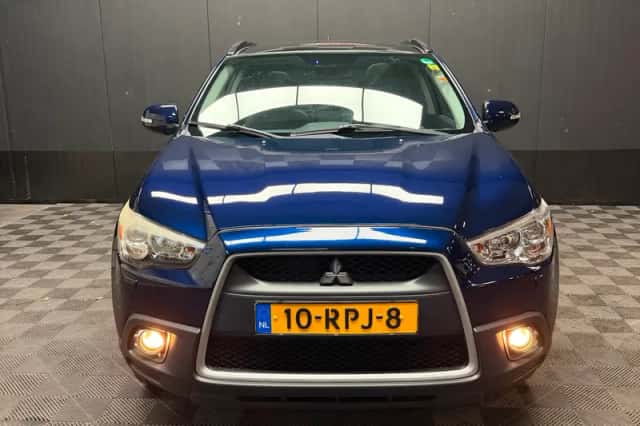 Mitsubishi ASX (2011) thumbnail 2