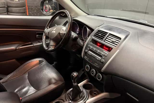 Mitsubishi ASX (2011) thumbnail 11