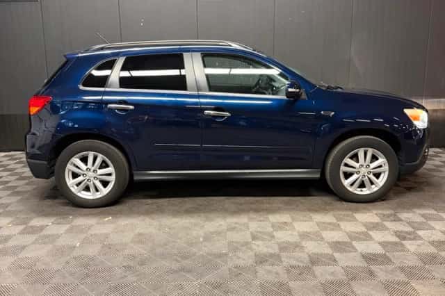 Mitsubishi ASX (2011) thumbnail 7
