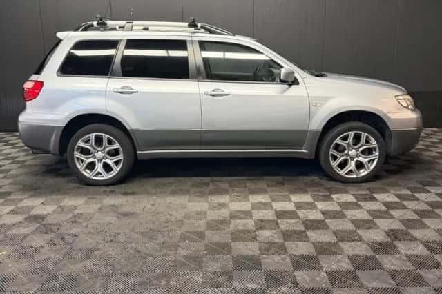 Mitsubishi Outlander (2007) thumbnail 7