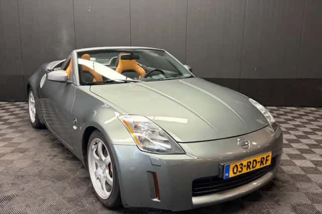 Nissan 350Z Roadster (2005) thumbnail 1