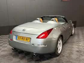 Nissan 350Z Roadster (2005) thumbnail 2