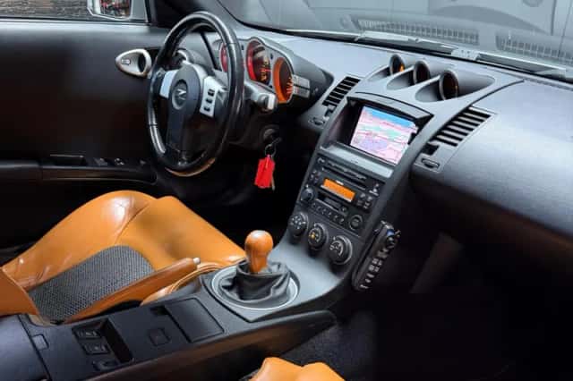 Nissan 350Z Roadster (2005) thumbnail 13