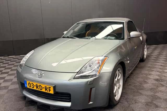 Nissan 350Z Roadster (2005) thumbnail 5