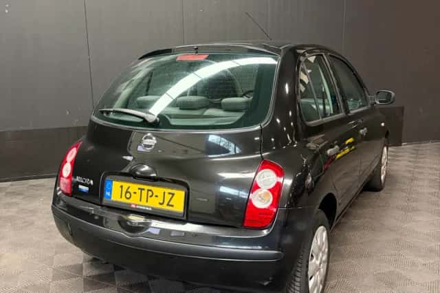 Nissan Micra (2006) thumbnail 4