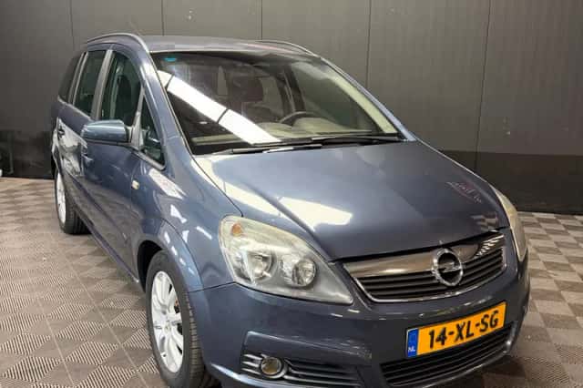 Opel Zafira (2007) thumbnail 1
