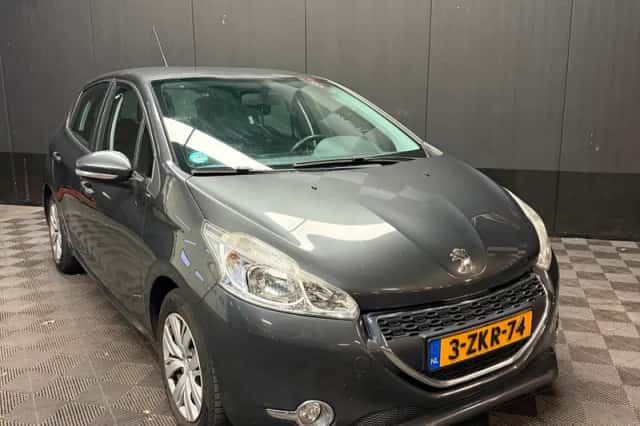 Peugeot 208 (2013) thumbnail 1