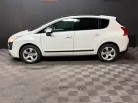 Peugeot 3008 (2011) thumbnail 8
