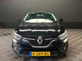Renault Mégane (2018) thumbnail 2