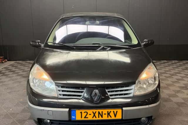 Renault Scénic (2006) thumbnail 2