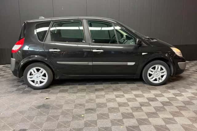 Renault Scénic (2006) thumbnail 7