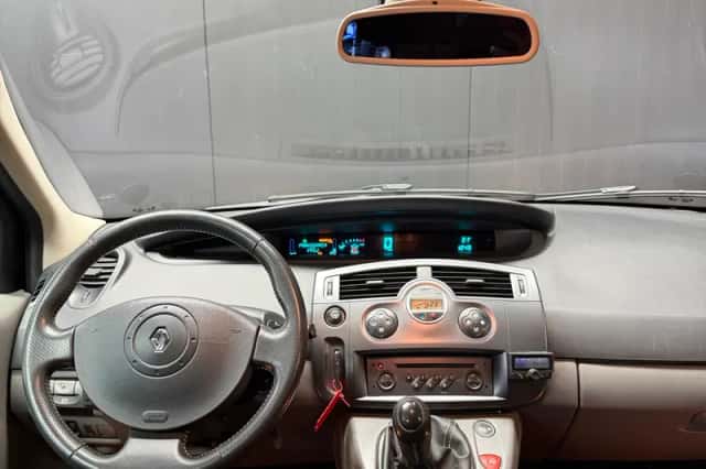Renault Scénic (2006) thumbnail 9