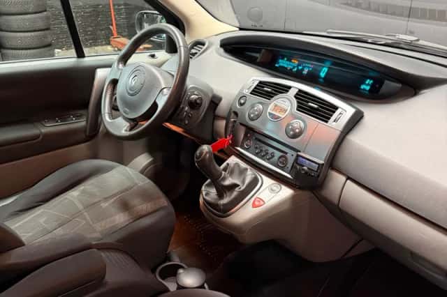 Renault Scénic (2006) thumbnail 10