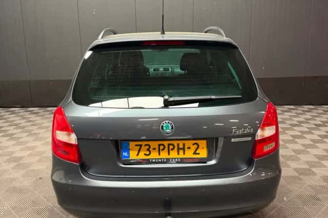 Škoda Fabia (2011) thumbnail 5