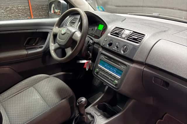 Škoda Fabia (2011) thumbnail 10