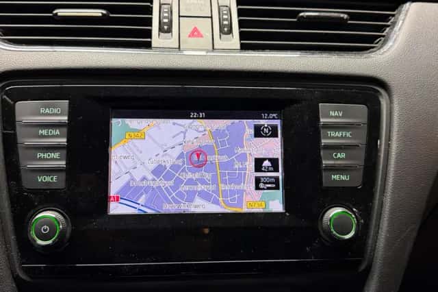 Škoda Octavia (2013) thumbnail 13