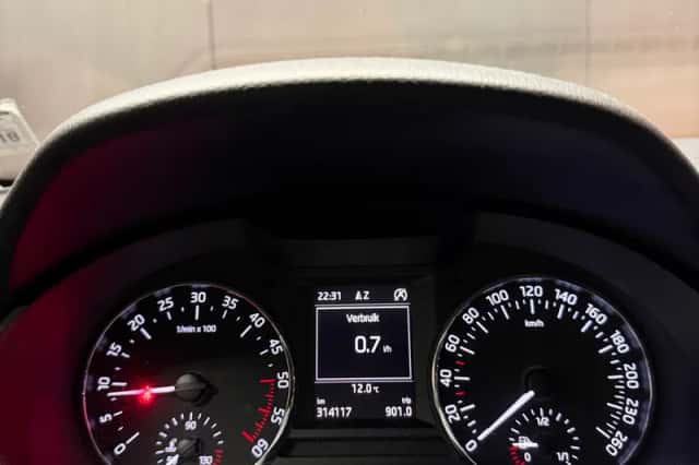 Škoda Octavia (2013) thumbnail 14