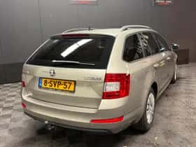 Škoda Octavia (2013) thumbnail 4