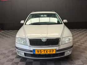 Škoda Octavia (2007) thumbnail 2