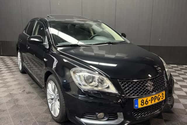 Suzuki Kizashi (2011) thumbnail 1