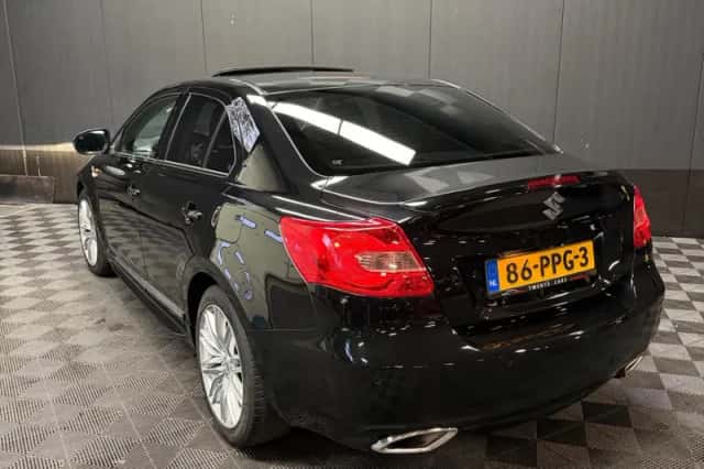 Suzuki Kizashi (2011) thumbnail 6