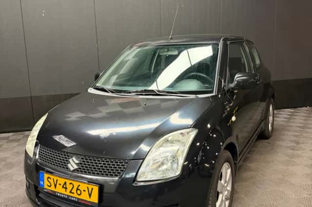 Suzuki Swift (2008) thumbnail 3