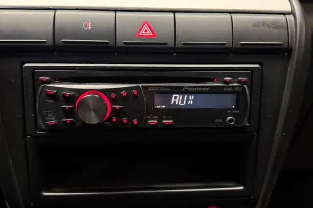 Volkswagen Fox (2010) thumbnail 12