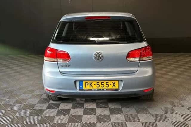 Volkswagen Golf (2009) thumbnail 5