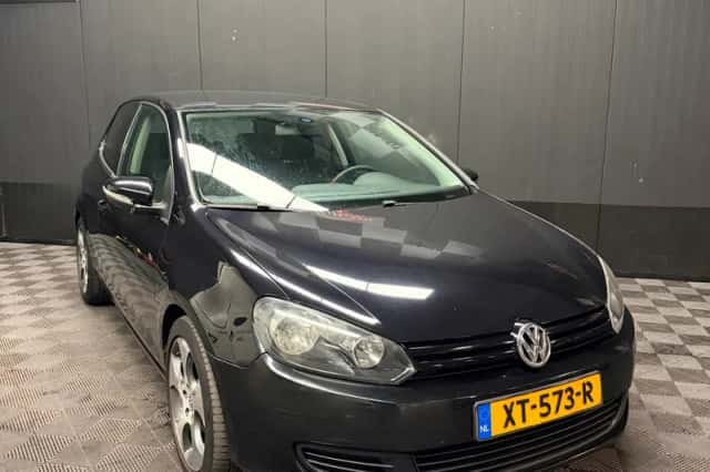 Volkswagen Golf (2009) thumbnail 1