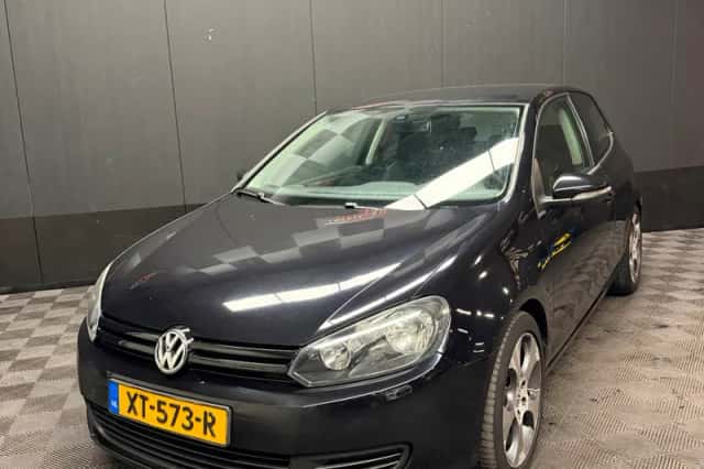 Volkswagen Golf (2009) thumbnail 3
